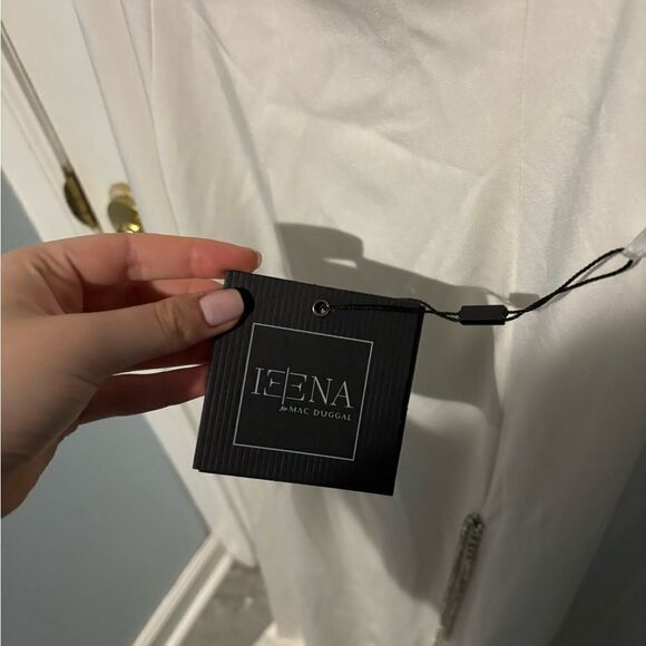 Mac Duggal SWEETHEART EVENING GOWN W/ RHINESTONE ACCENTS in white size 8 - Picture 6 of 10